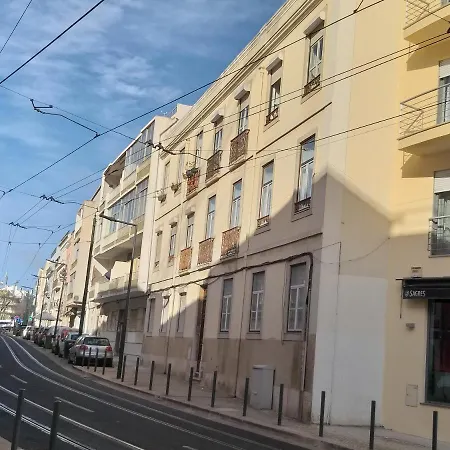 The Lisbon'S Light - Bed And Breakfast - Apartment Shared With The Hosts Séjour chez l'habitant