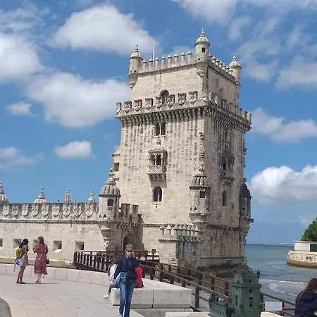 Alloggio in famiglia The Lisbon'S Light - Bed And Breakfast - Apartment Shared With The Hosts