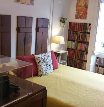 The Lisbon'S Light - Bed And Breakfast - Apartment Shared With The Hosts Homestay *