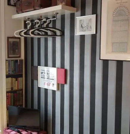 The Lisbon'S Light - Bed And Breakfast - Apartment Shared With The Hosts *