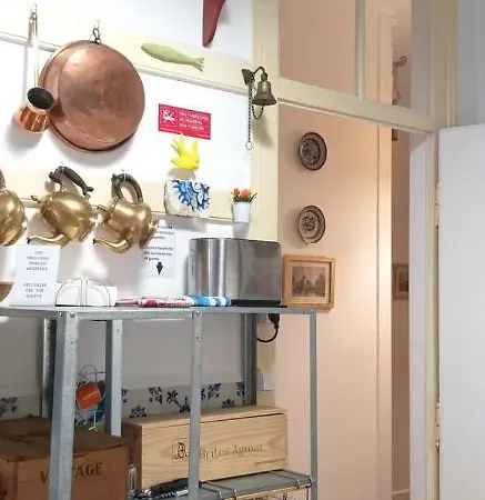 The Lisbon'S Light - Bed And Breakfast - Apartment Shared With The Hosts