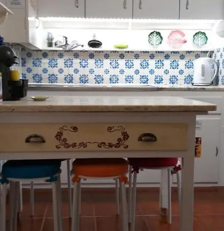 The Lisbon'S Light - Bed And Breakfast - Apartment Shared With The Hosts Lisbon