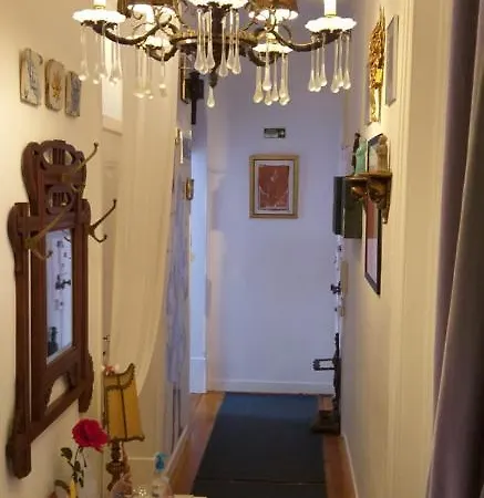 The Lisbon'S Light - Bed And Breakfast - Apartment Shared With The Hosts Lisbon